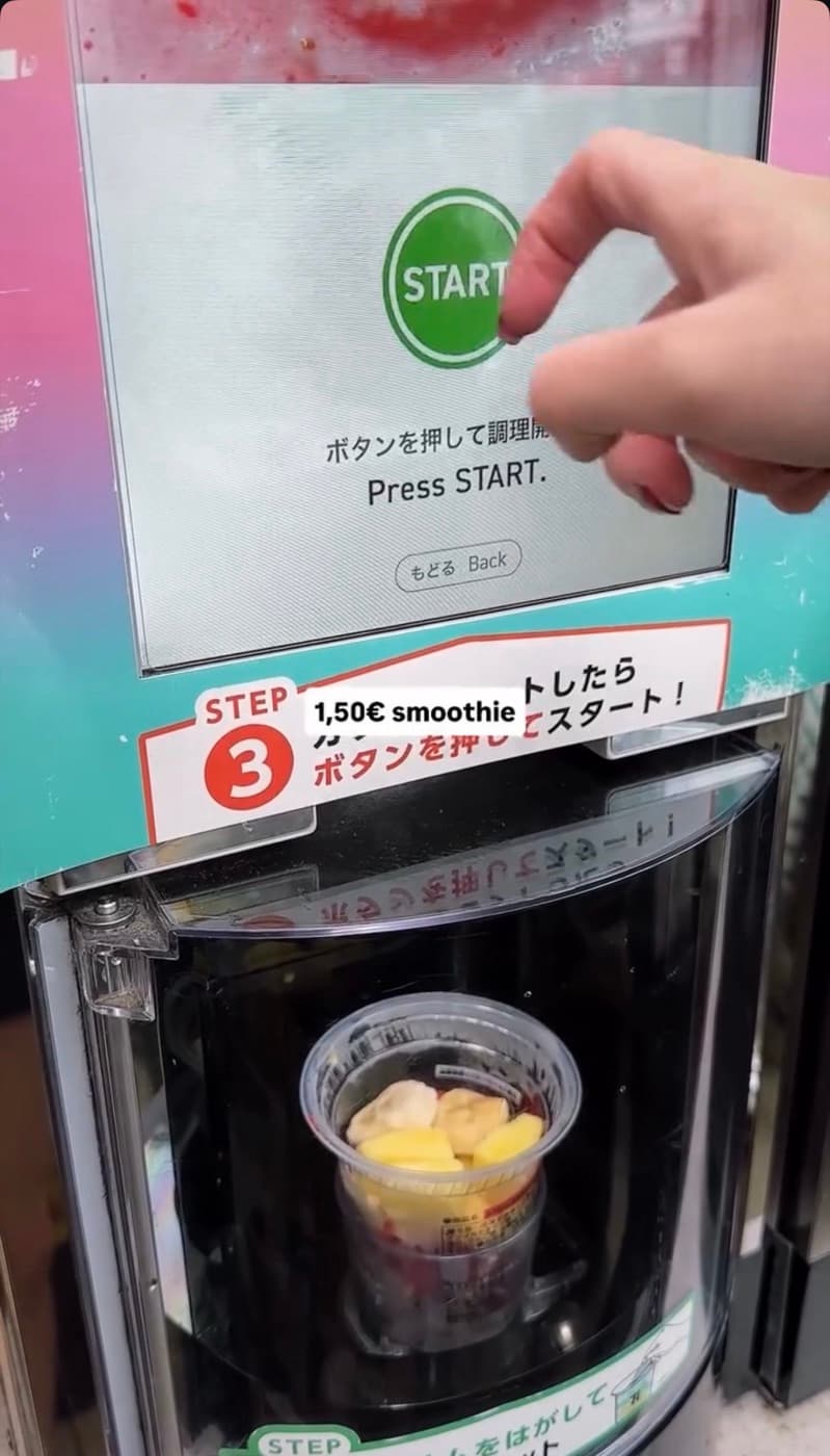 Self-Service Frozen Smoothie Automat im japanischen Konbini